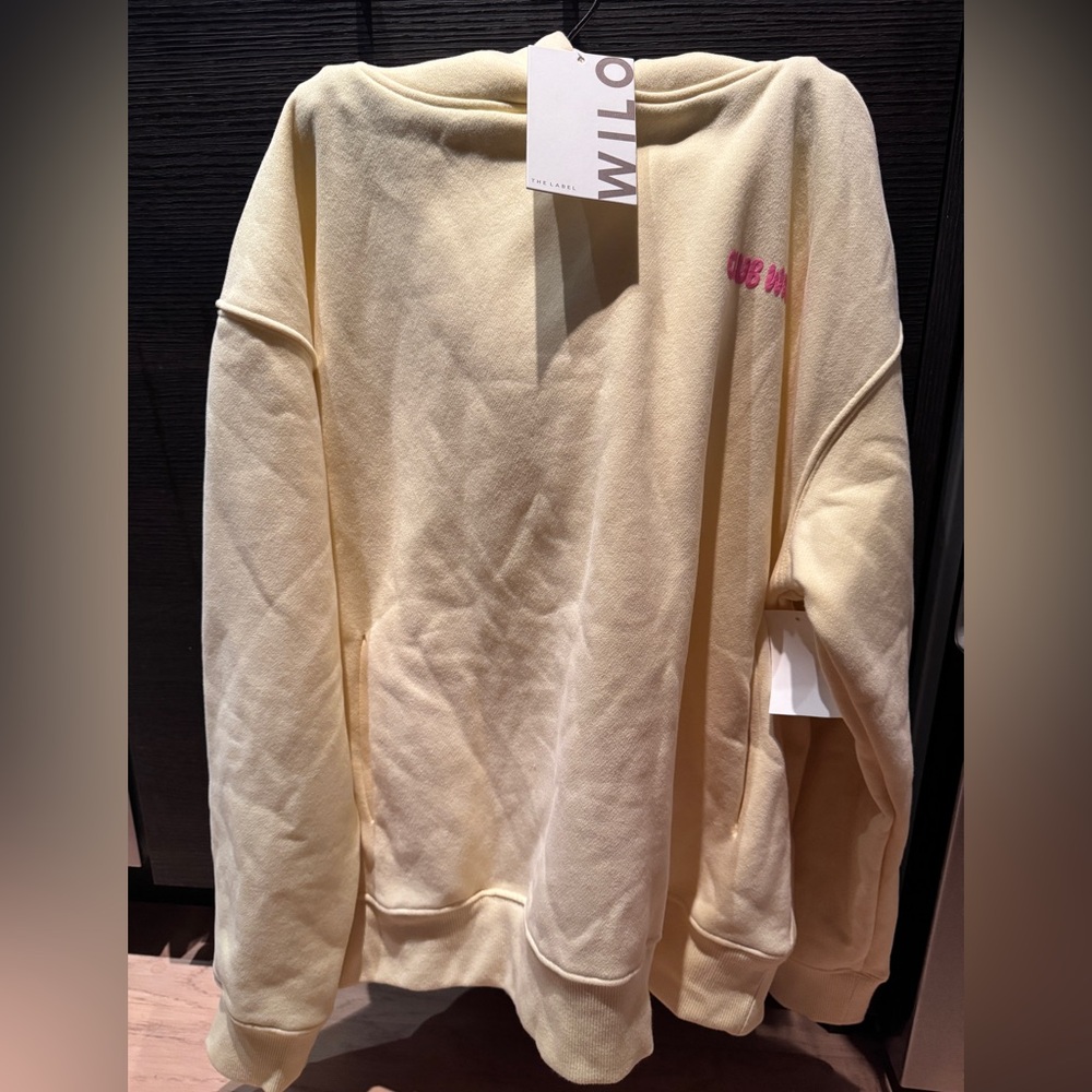 Wilo yellow hoodie with pink logo (small)